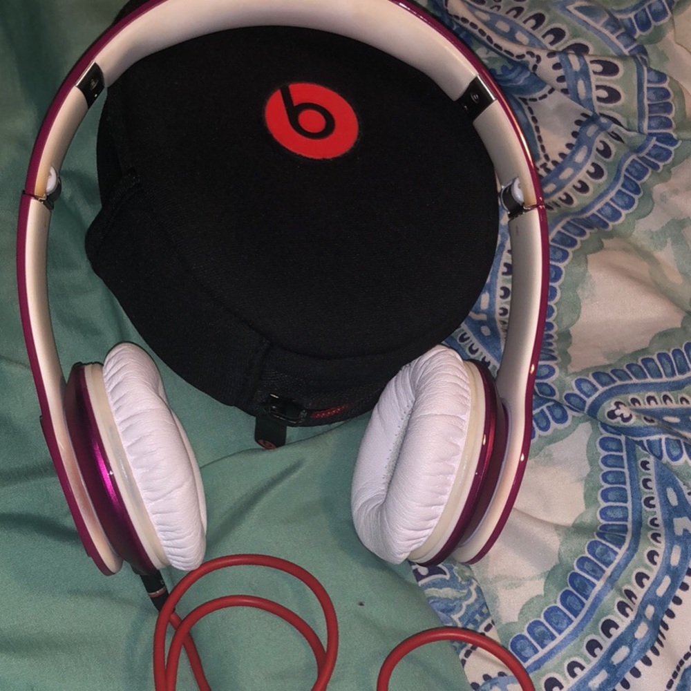 Beats Solo HD (Wired- Pink)